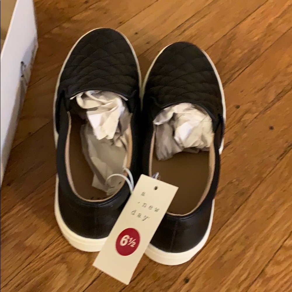 NWT A new day Black Sneakers - Picture 5 of 10